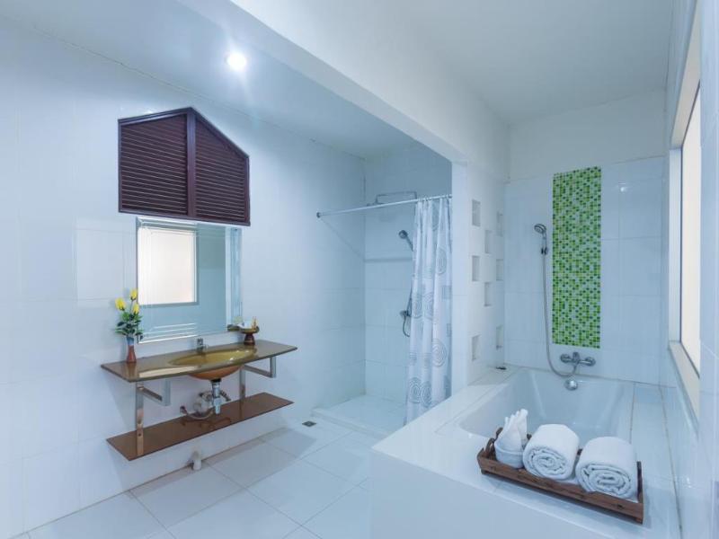 Bua Raya Hotel Chiang Mai Exterior photo